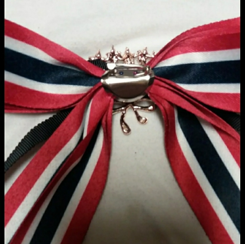 Pin Bow - Picture 3 of 4
